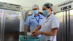 <b>确保食物原材料来历平安可逃溯、设备设备无缺</b>